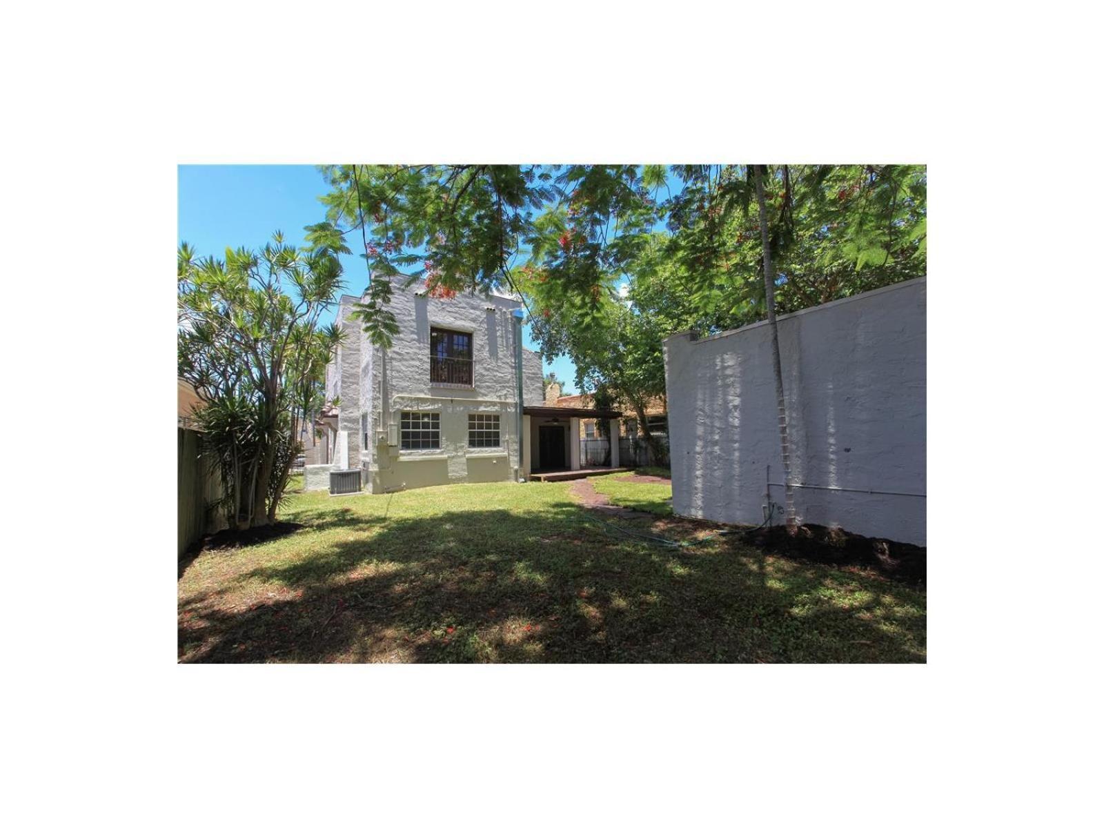Private Loft In The Heart Of Little Havana Маями Екстериор снимка